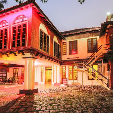 โรงแรมรอยัล เฮอริเทจ Thiruvananthapuram ภายนอก รูปภาพ