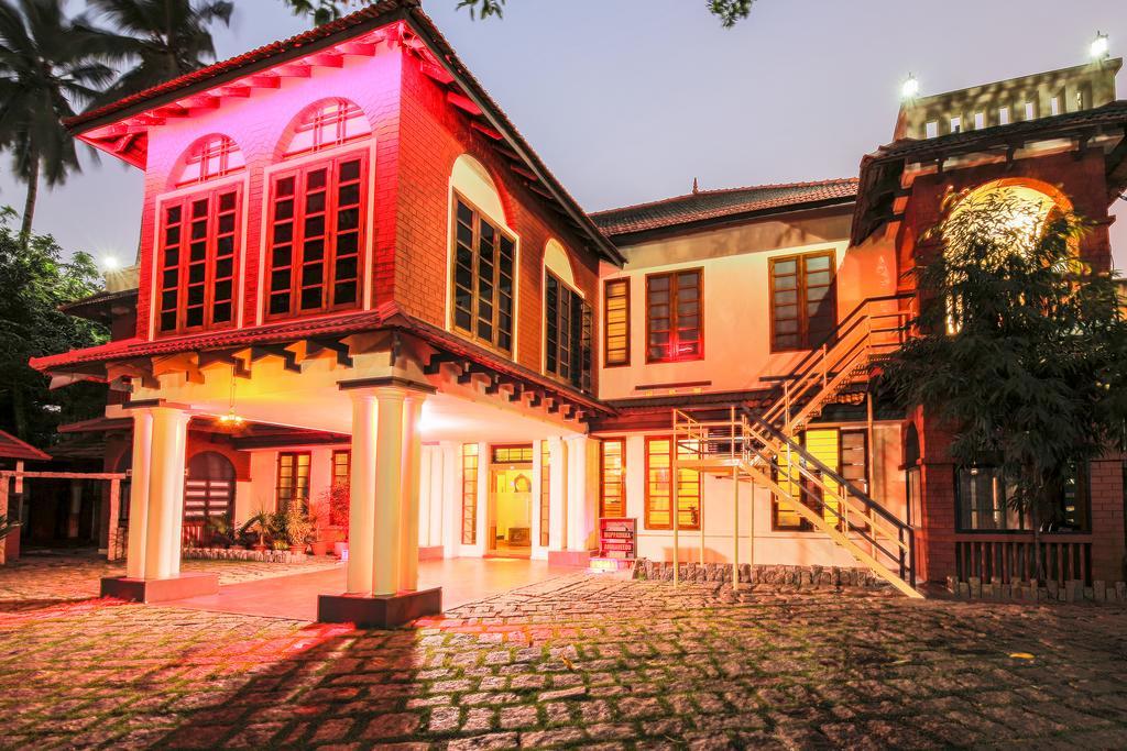 โรงแรมรอยัล เฮอริเทจ Thiruvananthapuram ภายนอก รูปภาพ
