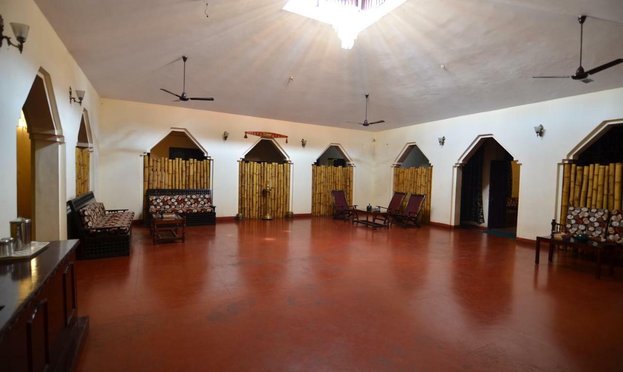 โรงแรมรอยัล เฮอริเทจ Thiruvananthapuram ภายนอก รูปภาพ