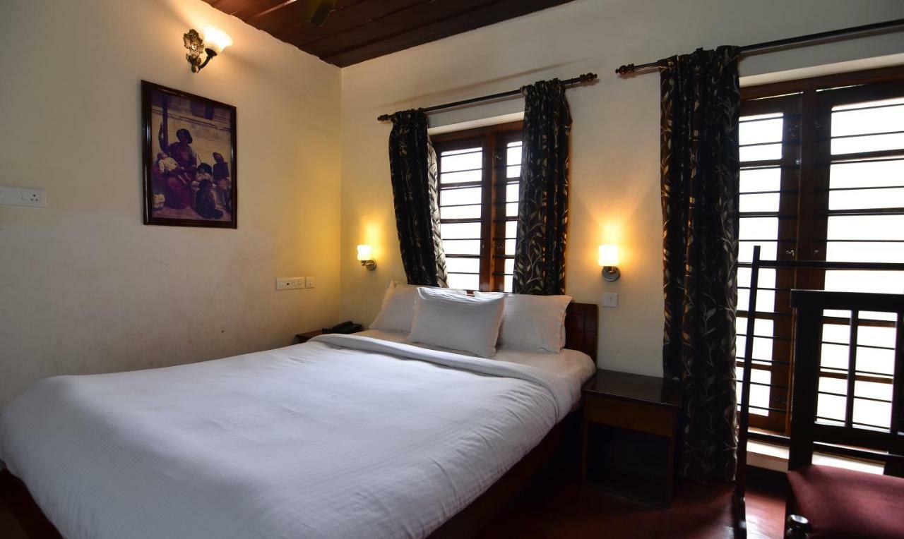 โรงแรมรอยัล เฮอริเทจ Thiruvananthapuram ภายนอก รูปภาพ