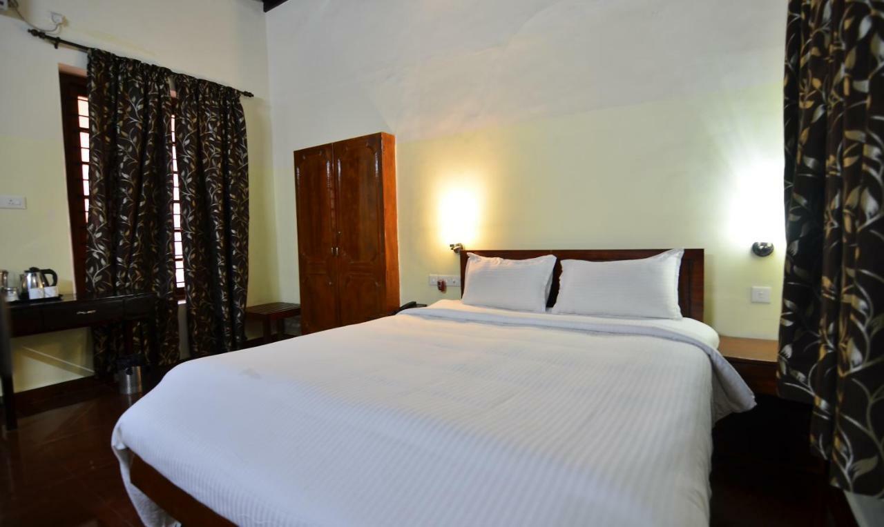 โรงแรมรอยัล เฮอริเทจ Thiruvananthapuram ภายนอก รูปภาพ