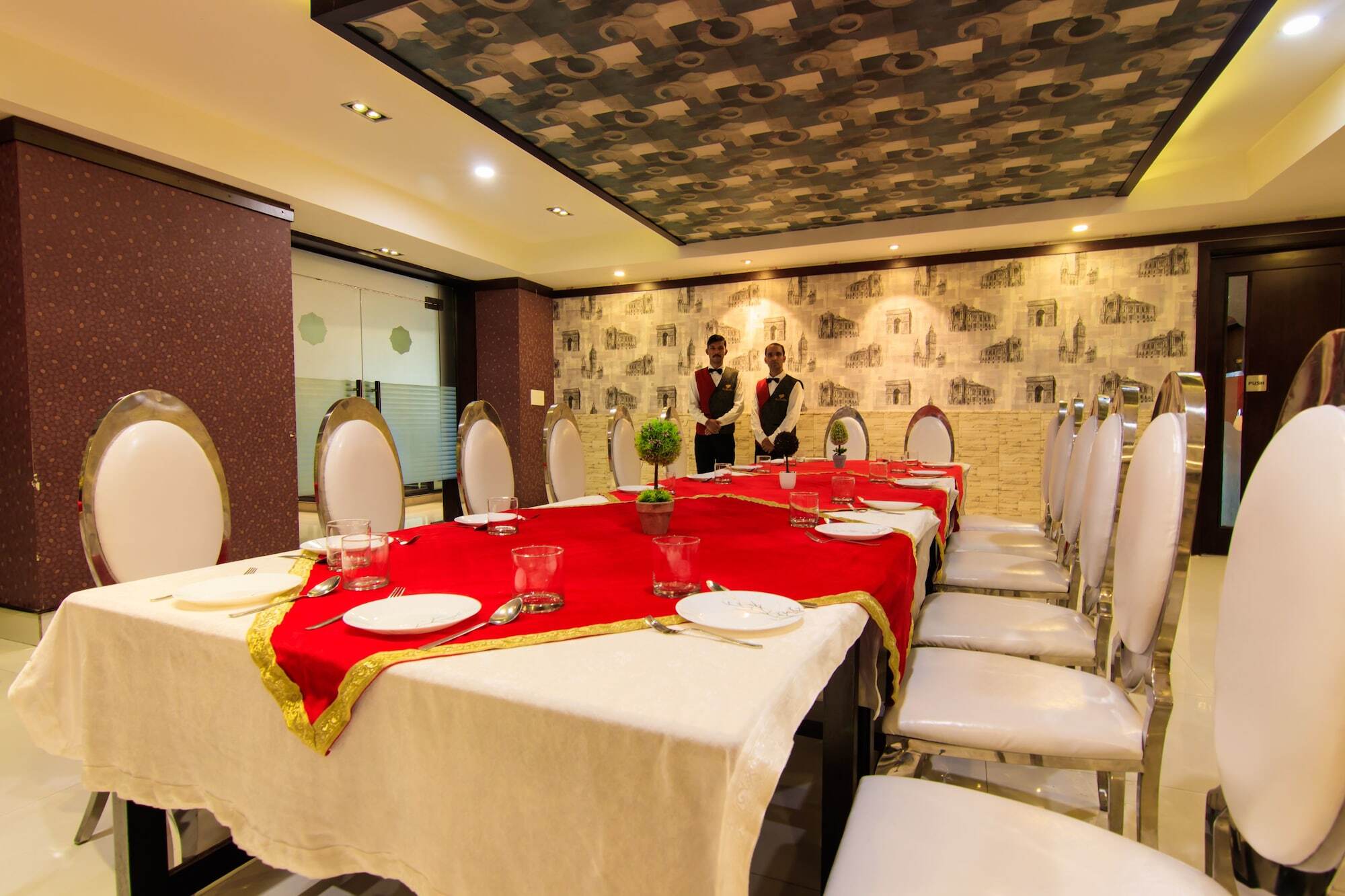 โรงแรมรอยัล เฮอริเทจ Thiruvananthapuram ภายนอก รูปภาพ